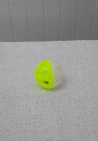 Bolinha para gatos